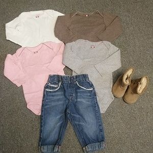 Preowned baby girls Carter's /Oshkosh lot 9mos